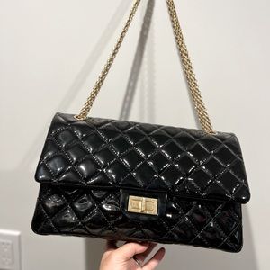 🍷Vintage Chanel Reissue Jumbo size